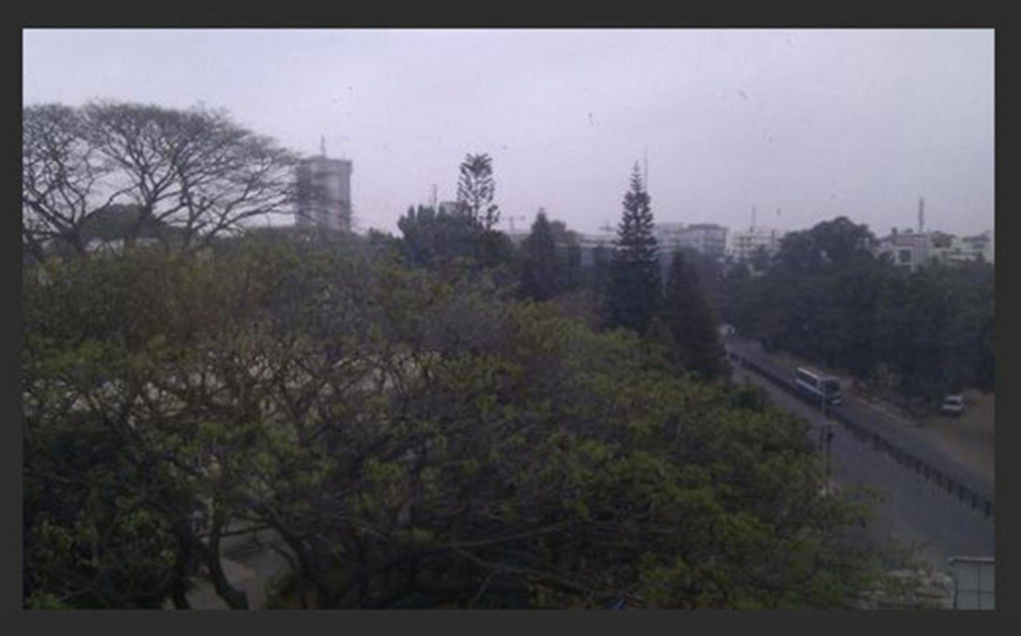Regenta Place Bangalore, Cunningham Road Exterior photo